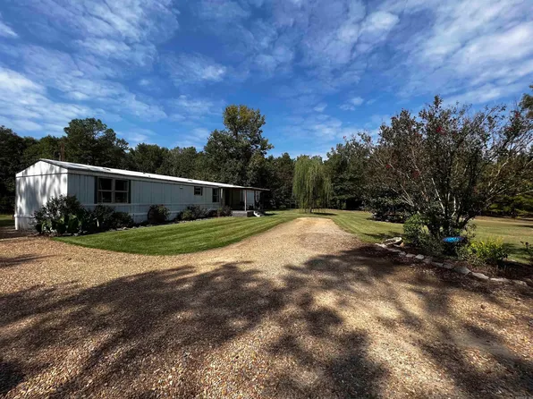 823 Gentry Rd, Star City, AR 71667