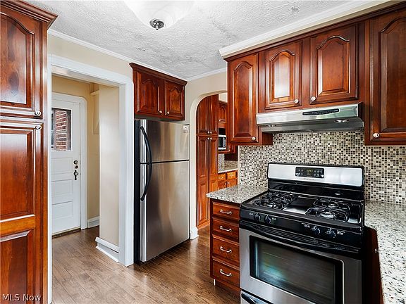 5th image of 1844 Lakeview Ave