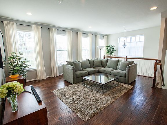 wide plank wood flooring