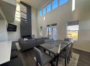 204 N Elm Rd #1, Grandview, WA 98930