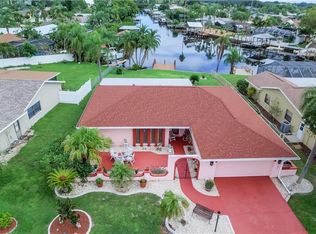 613 Apollo Beach Blvd, Apollo Beach, FL 33572