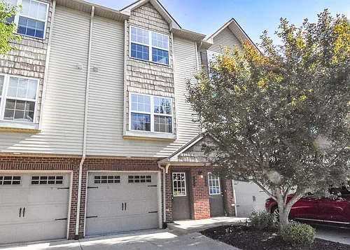 2180 Knotty Pine Trl Photo 1