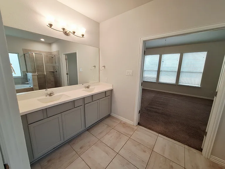 5900 Bucine Cv — Photo 21