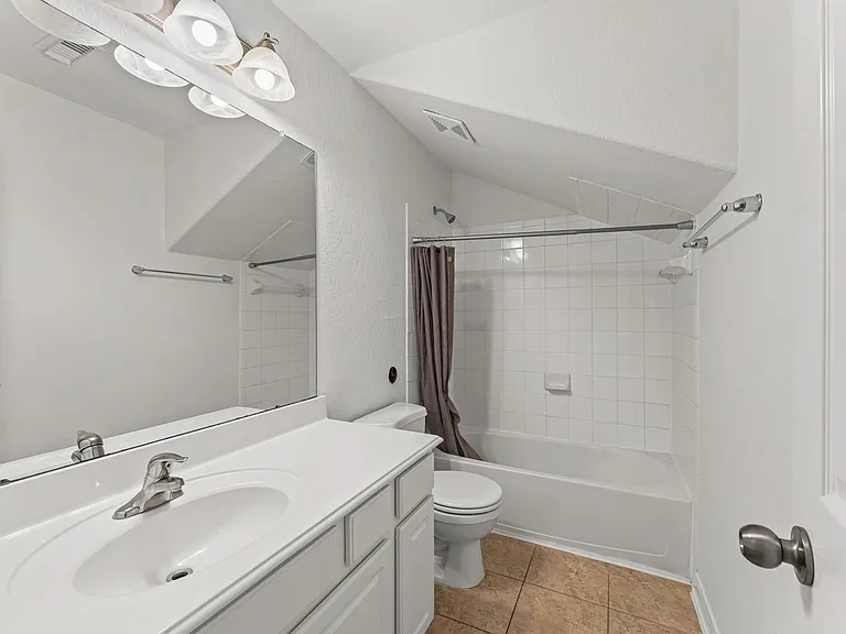 1246 Glenwood Canyon Ln — Photo 23
