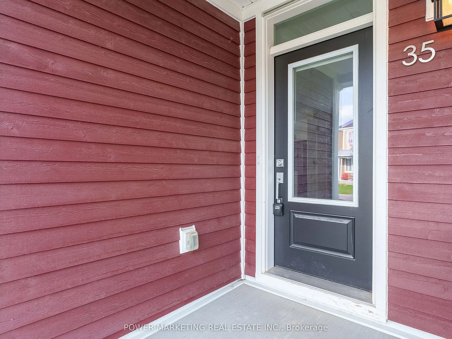 3 bed, $2,400 — Photo 2