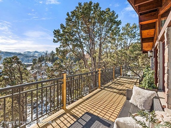 2nd image of 679 Pinon Dr