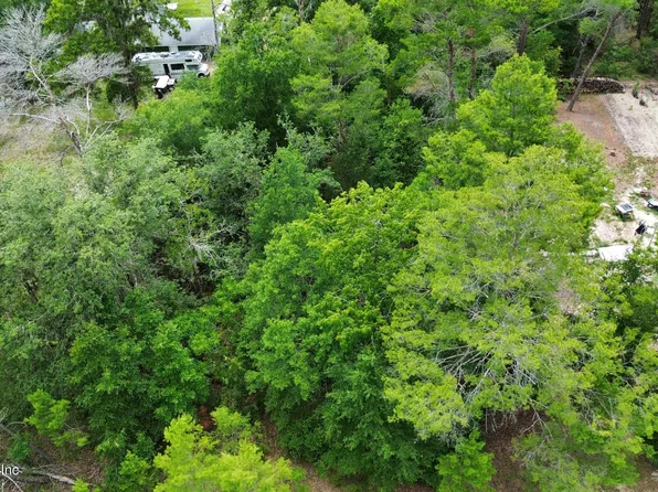 127 EAST Drive, Florahome, FL 32140