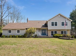 21 Golf Course Rd, Succasunna, NJ 07876