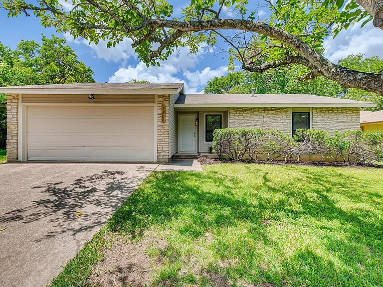7606 Scenic Brook Dr — Photo 1