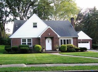 40 Northfield Ter, Clifton, NJ 07013