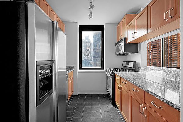 1st image of 420 W 42nd St #28F