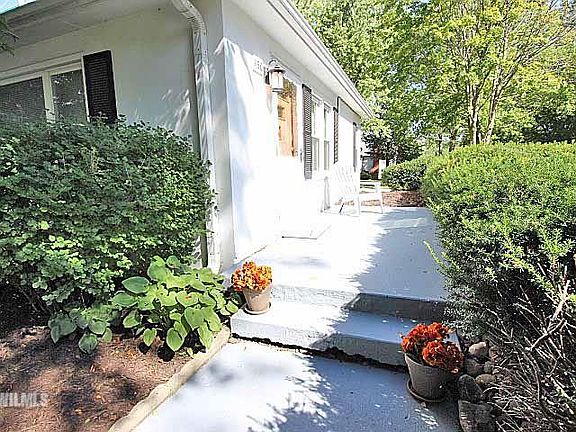 4th image of 130 N Harrison St