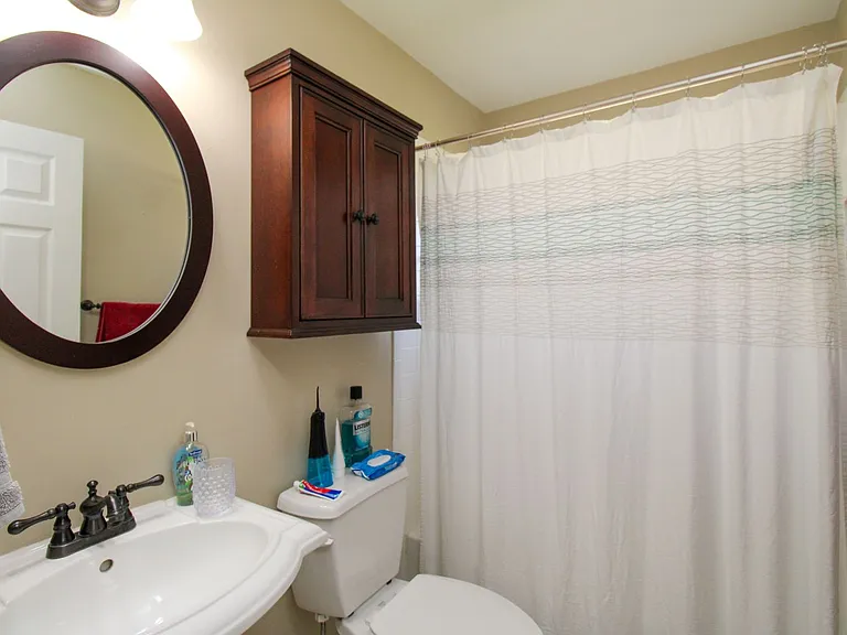 333 Wentworth Ct — Photo 39