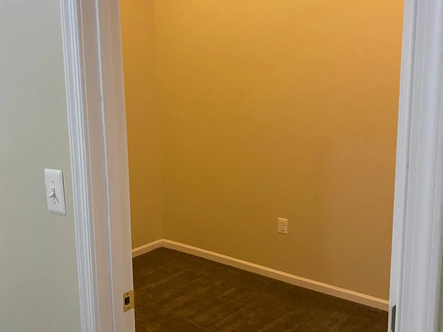 3 bed, 825 sqft, $2,550 — Photo 4