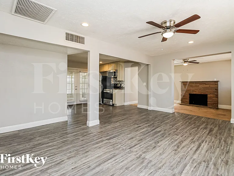 7427 E McKinley St — Photo 9