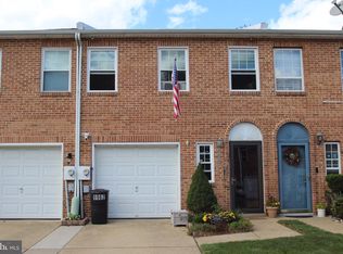 9962 Crestmont Ave, Philadelphia, PA 19114