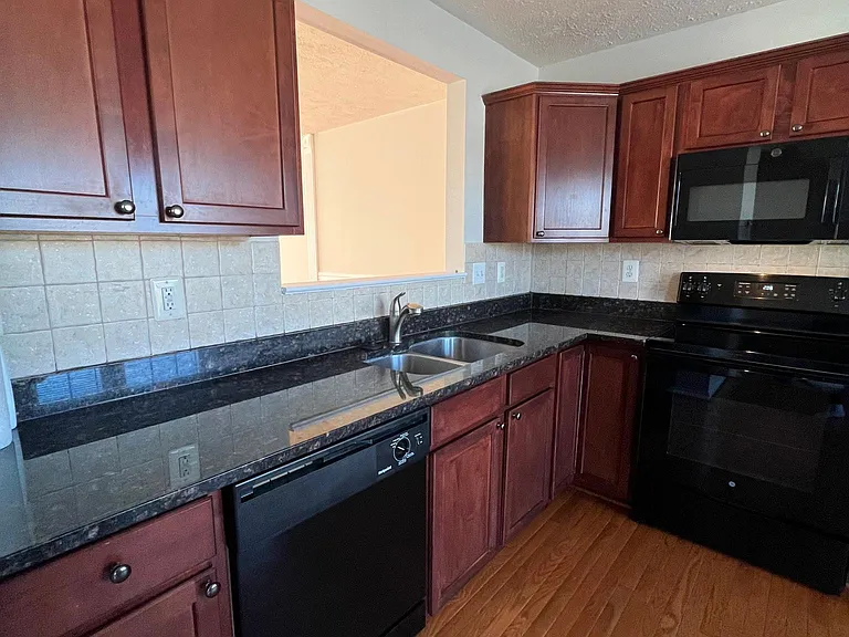 4803 Limestone Ct — Photo 18