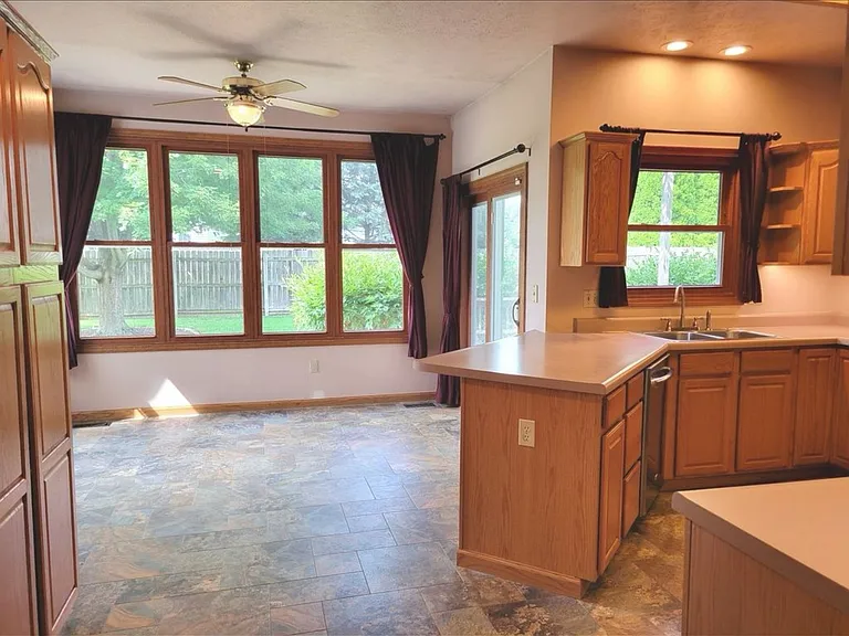 40 Hodgehaven Cir — Photo 15