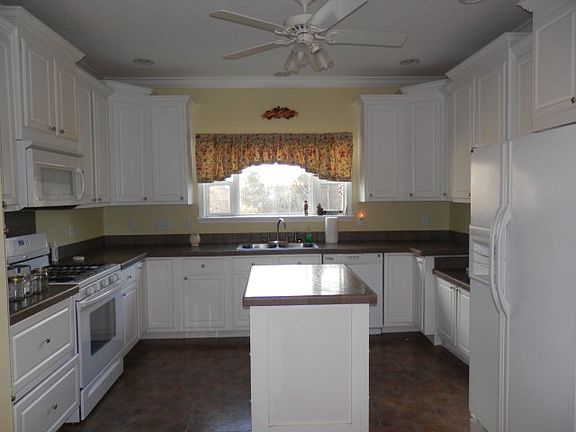 5th image of 1505 Watkin Dr