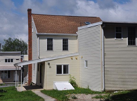2nd image of 51 N Railroad Ave