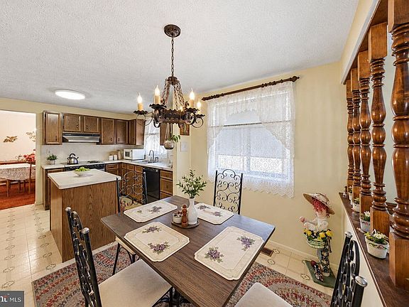 5th image of 6105 Hillmeade Rd