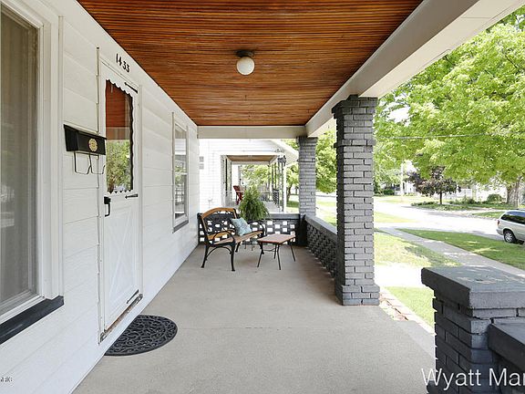 3rd image of 1433 Powers Ave NW