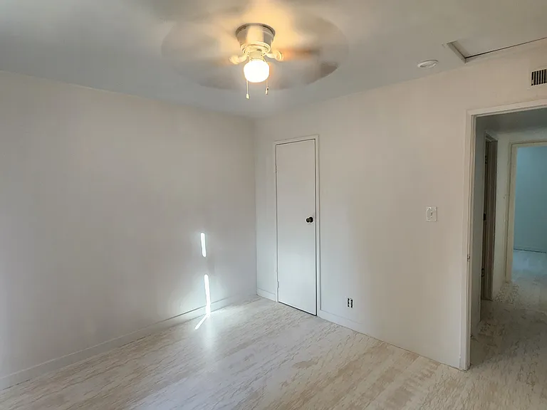 5713 E Cross Dr — Photo 15