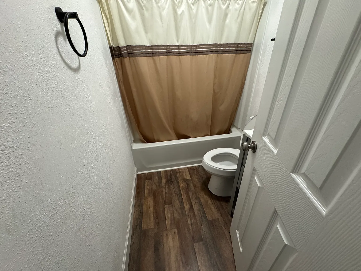 1 bed, 844 sqft, $900 — Photo 3