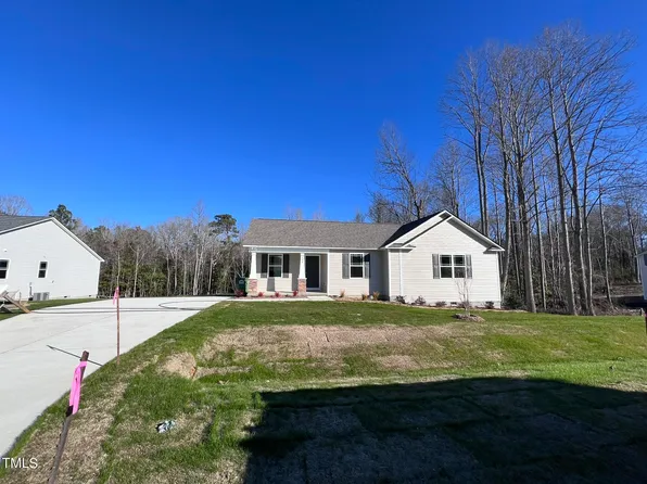 204 Constellation Ct, Benson, NC 27504