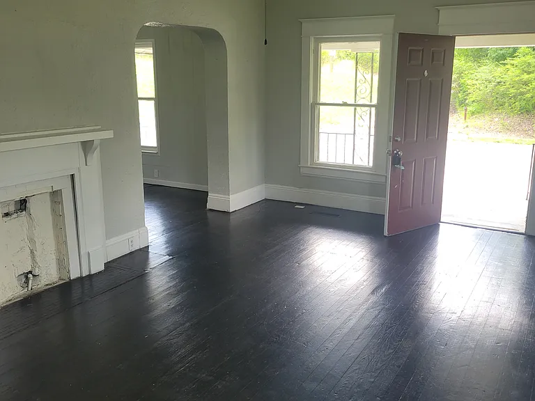 2370 Lagonda Ave — Photo 20
