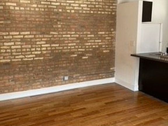 5th image of 4740 N Whipple St #2A