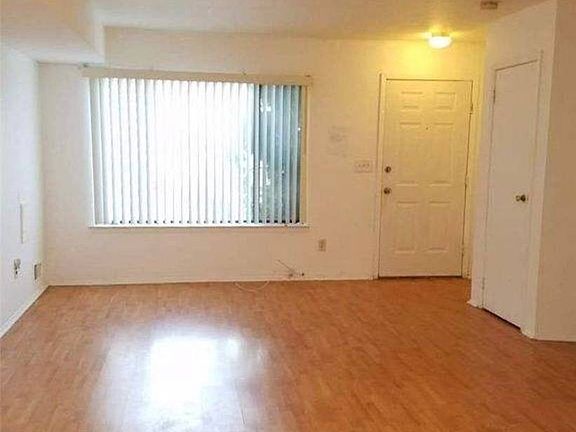 5th image of 364 Mosel Ave #A