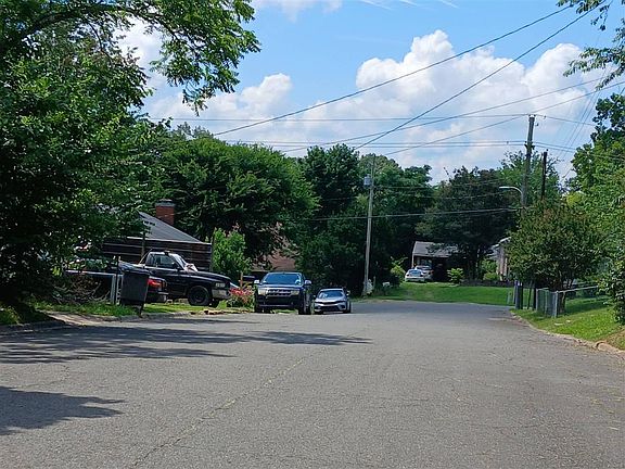 4th image of 401 Bayles St