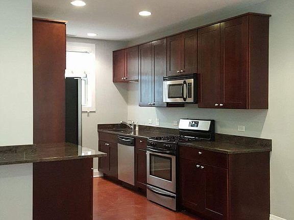 3rd image of 1448 W Thorndale Ave APT 1N