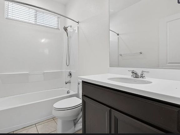 4th image of 532 E Isidoro Ave