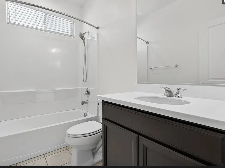 532 E Isidoro Ave — Photo 4