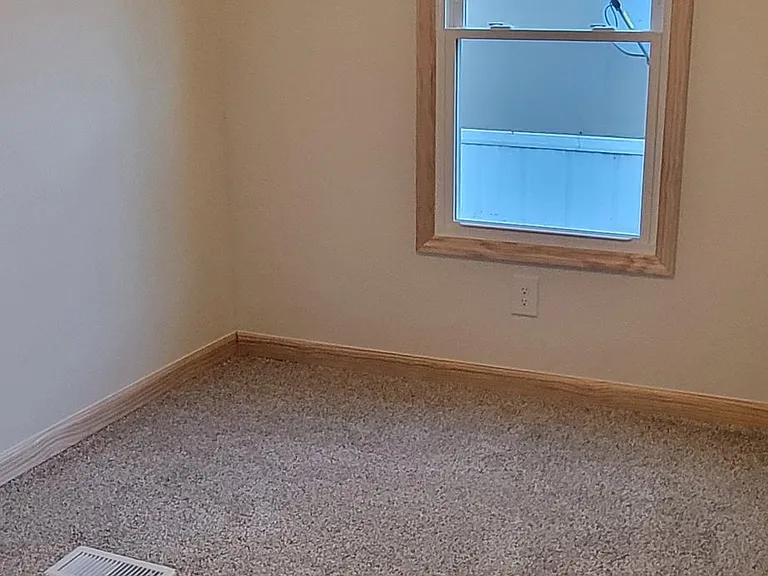158 Ashlyn Dr — Photo 12