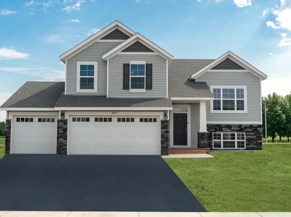 4742 8th Street Loop NE, Saint Cloud, MN 56304