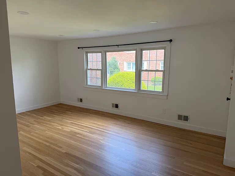 17 Dartmouth Ave #2A — Photo 7