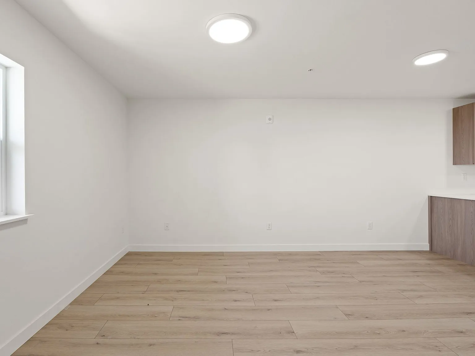 McKinnon Flats Complex Apartments offering 2- & 3-Bedroom units with 2 full baths — Photo 3