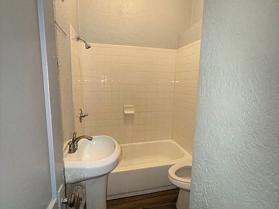 5th image of 1710 Hardy St #11209144