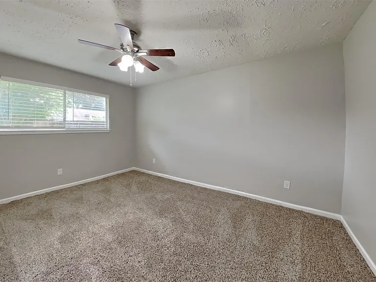 14227 Bella Dr — Photo 15