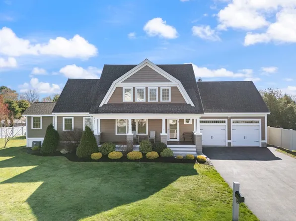 2 Hilliard Drive, Hampton, NH 03842