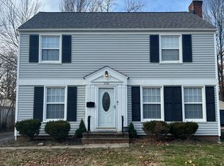 3726 Townley Rd, Shaker Heights, OH 44122