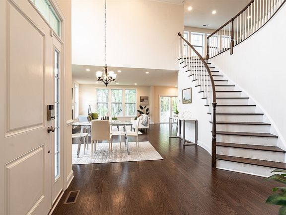 5th image of 15 Cardinal Rd #15
