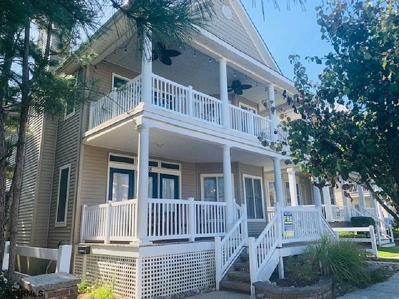 1st image of 888 Park Pl #1