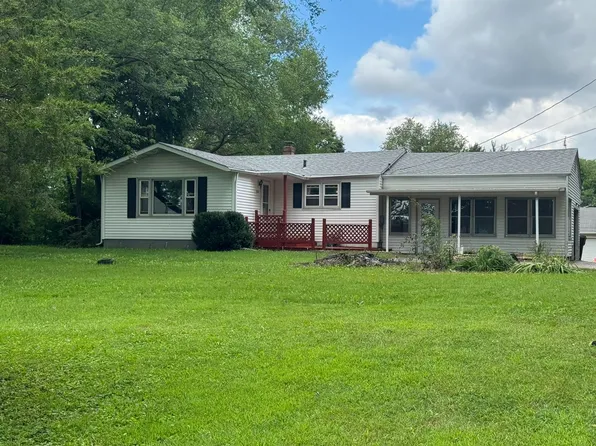 1826 Leonard Rd, Rockford, IL 61109
