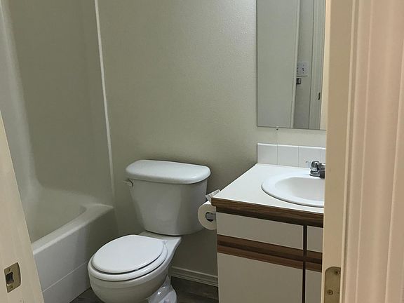 3rd image of 710 Rockport St