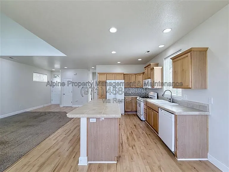 13592 SW Mapleview Ln — Photo 12