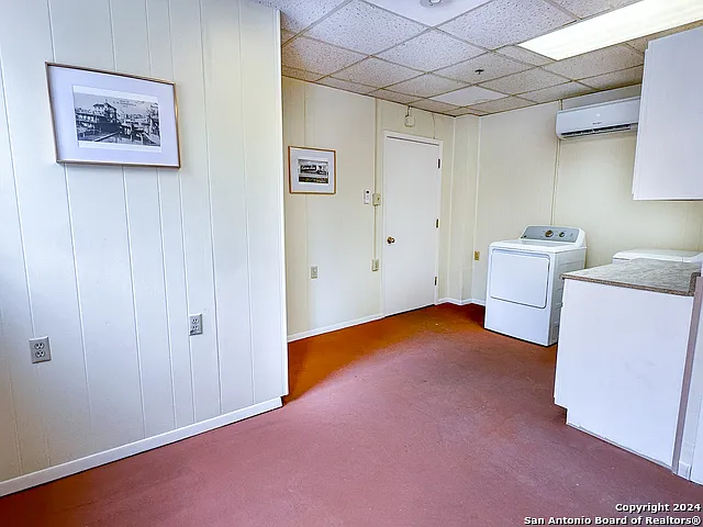245 Losoya St #B — Photo 17